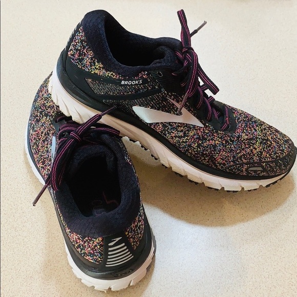 brooks adrenaline gts 18 confetti
